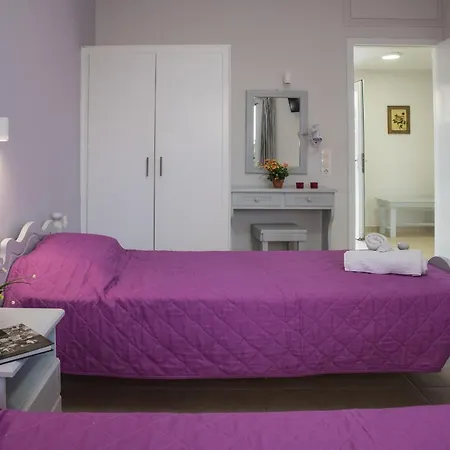 Hotel apartamentowy Tom & John Center 4*